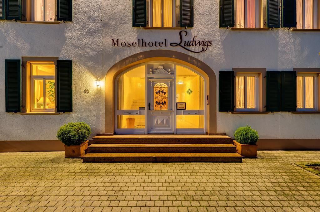 Moselhotel Ludwigs Kowerich Bagian luar foto