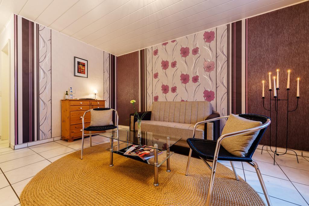 Moselhotel Ludwigs Kowerich Ruang foto