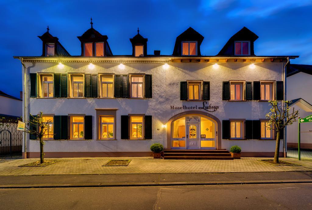 Moselhotel Ludwigs Kowerich Bagian luar foto