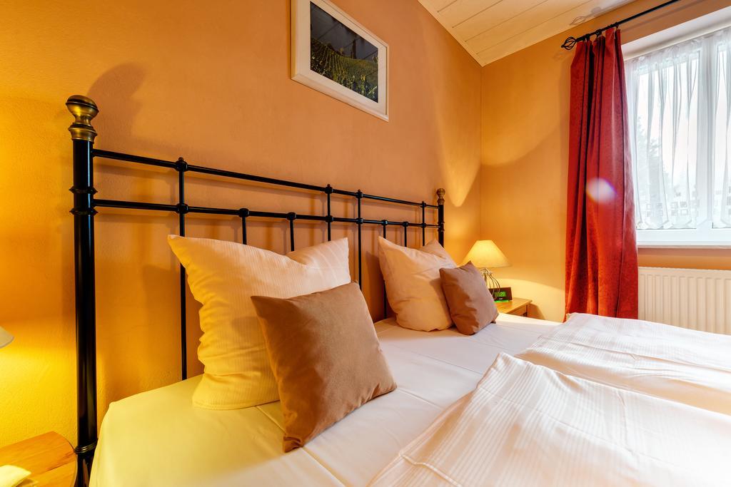 Moselhotel Ludwigs Kowerich Ruang foto