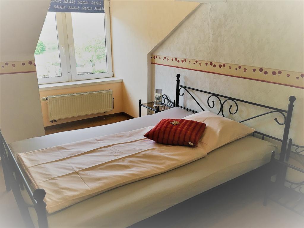 Moselhotel Ludwigs Kowerich Bagian luar foto